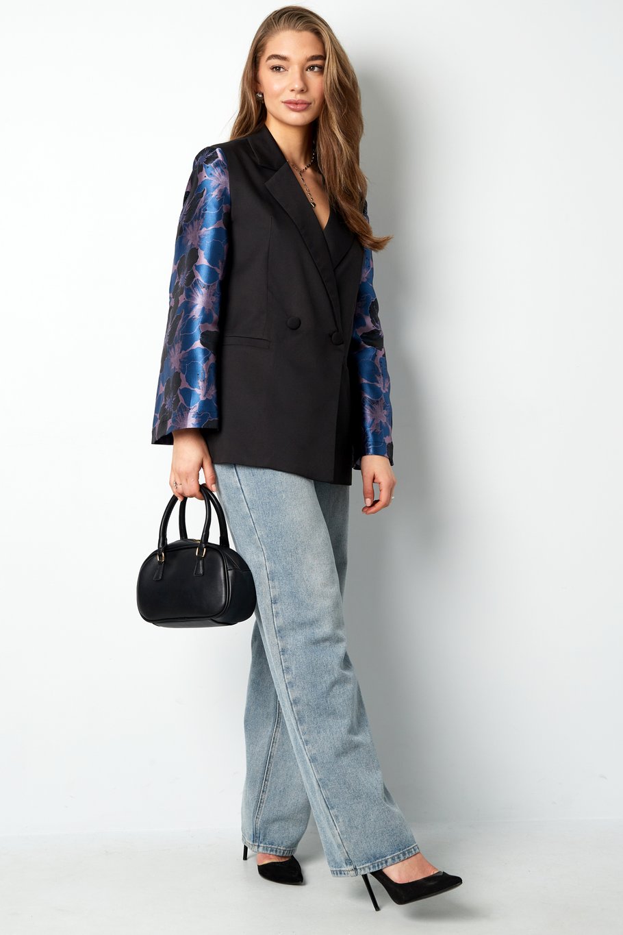 Schwarzer Blazer mit Jacquard-Ärmeln - Blau Bild4